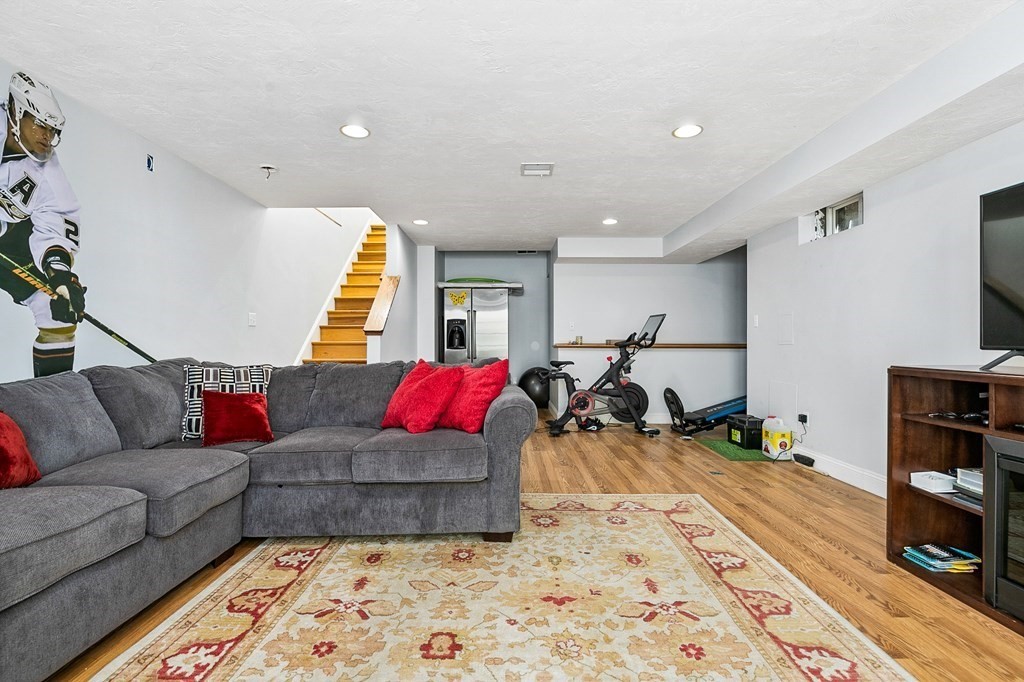 36 Greenwich Road Norwood, MA 02062 - Photo 23 of 31 Gallery Image 23