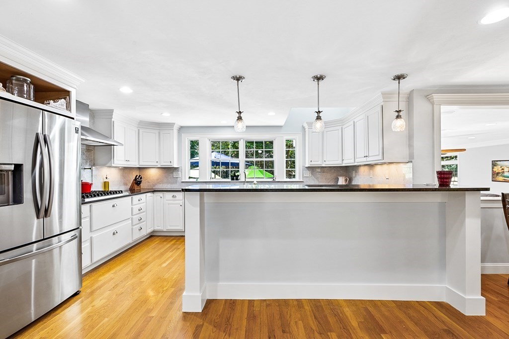 36 Greenwich Road Norwood, MA 02062 - Photo 7 of 31 Gallery Image 7