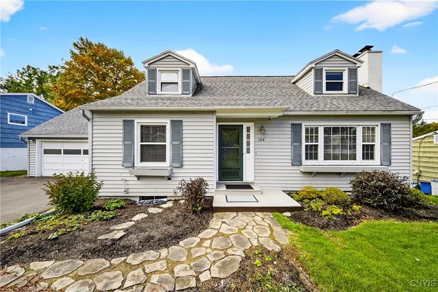 $340,000 | 104 Clark Road, Fayetteville, NY 13066
