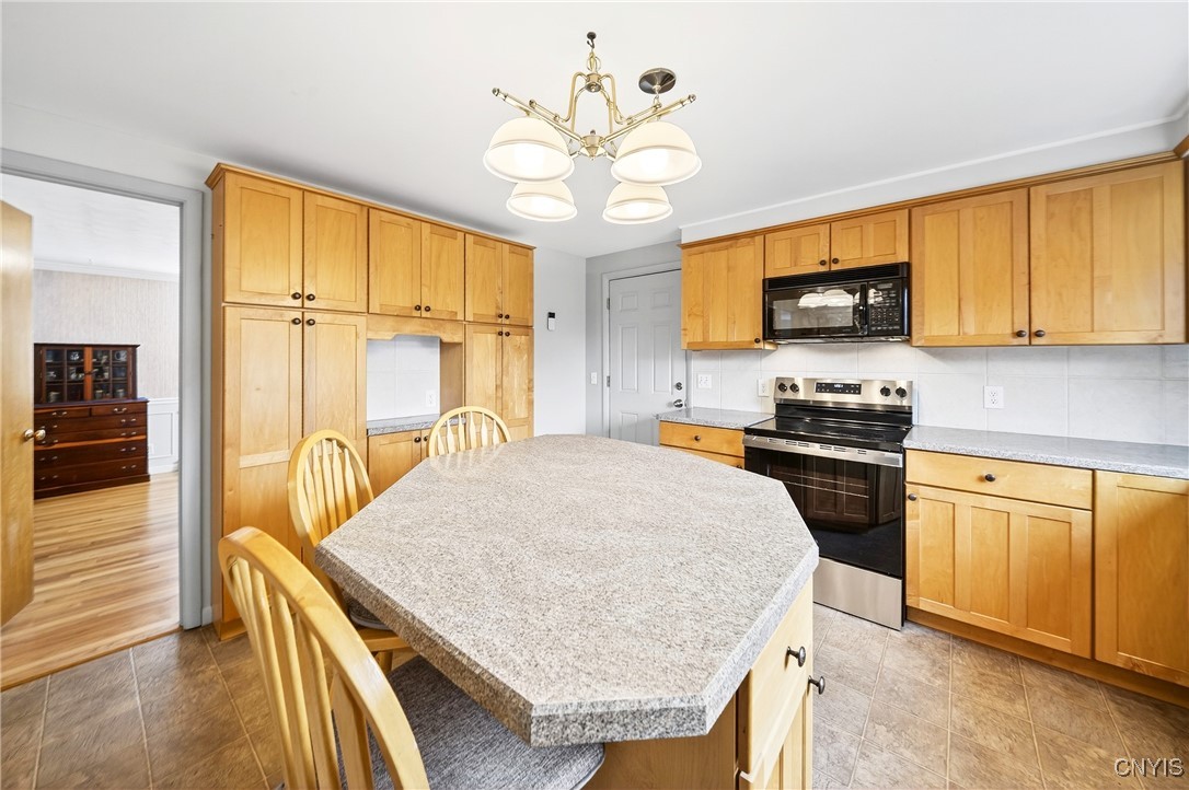 104 Clark Road Fayetteville, NY 13066 - Photo 14 of 40