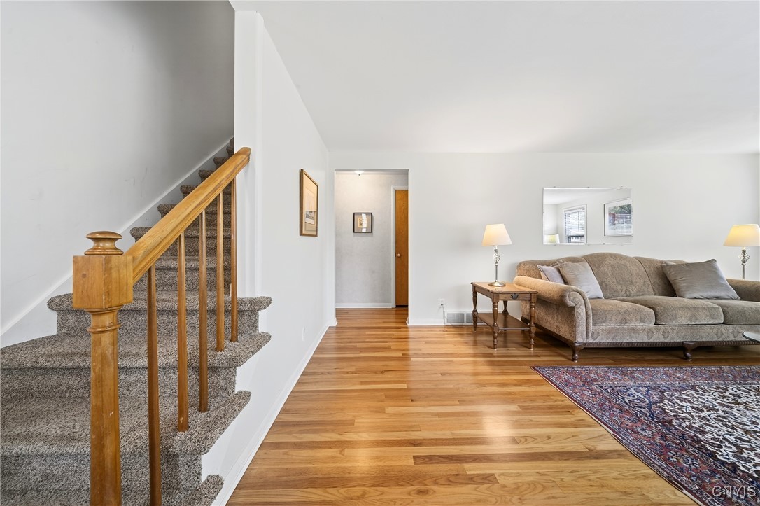 104 Clark Road Fayetteville, NY 13066 - Photo 6 of 40