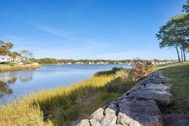 $769,900 | 6 Allen Avenue, Wareham, MA 02571