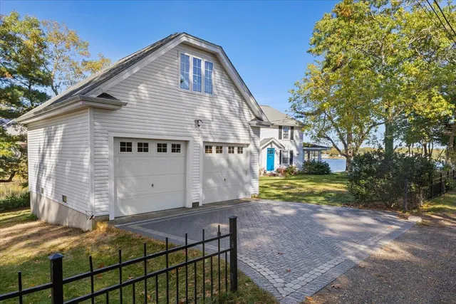 $769,900 | 6 Allen Avenue, Wareham, MA 02571