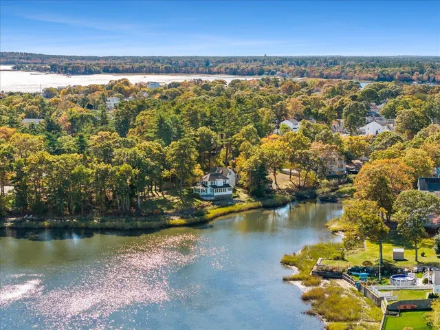 $769,900 | 6 Allen Avenue, Wareham, MA 02571