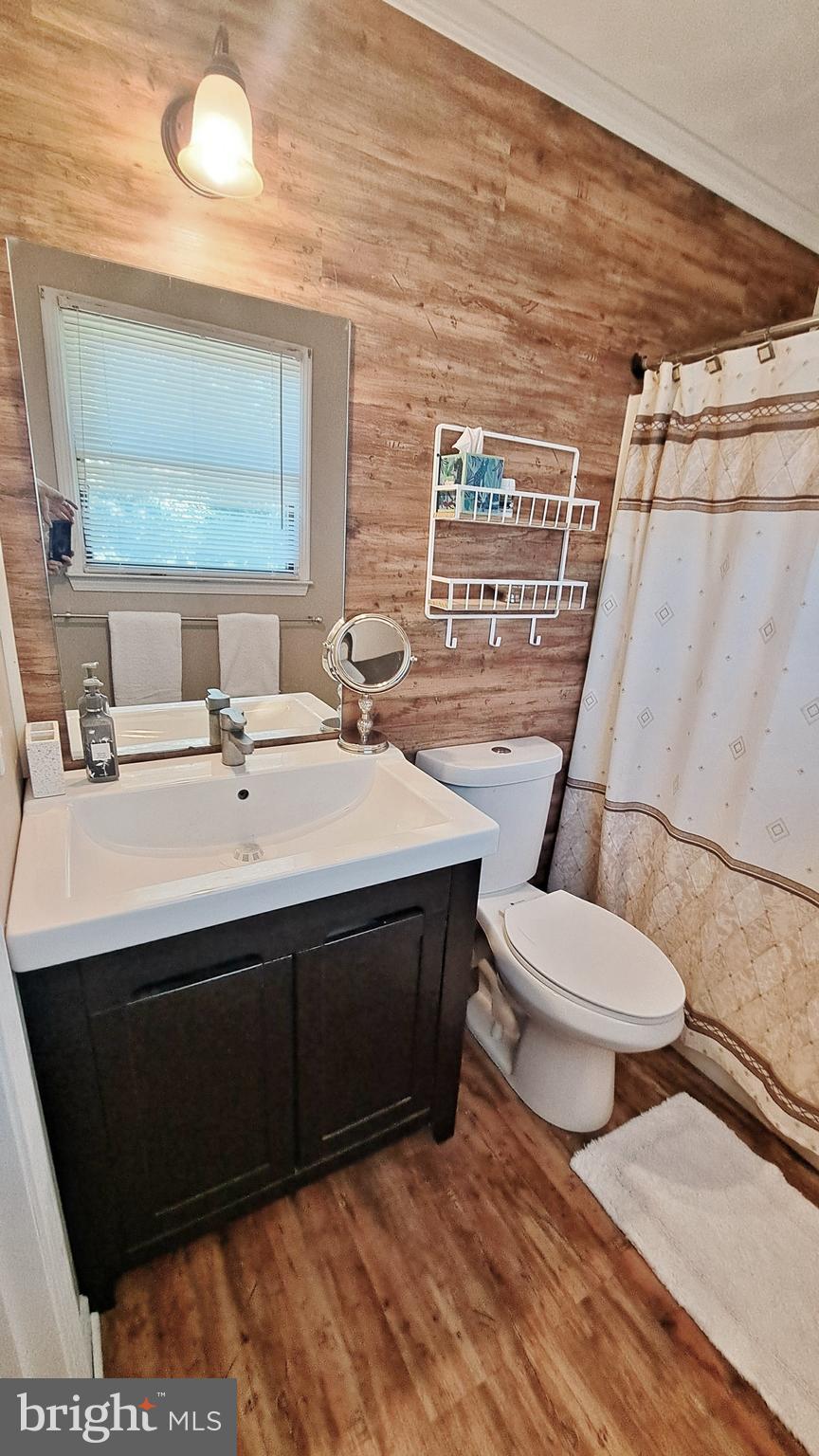 451 Clover Lane Hanover, PA 17331 - Photo 29 of 74 Ensuite Bathroom to Bedroom 2