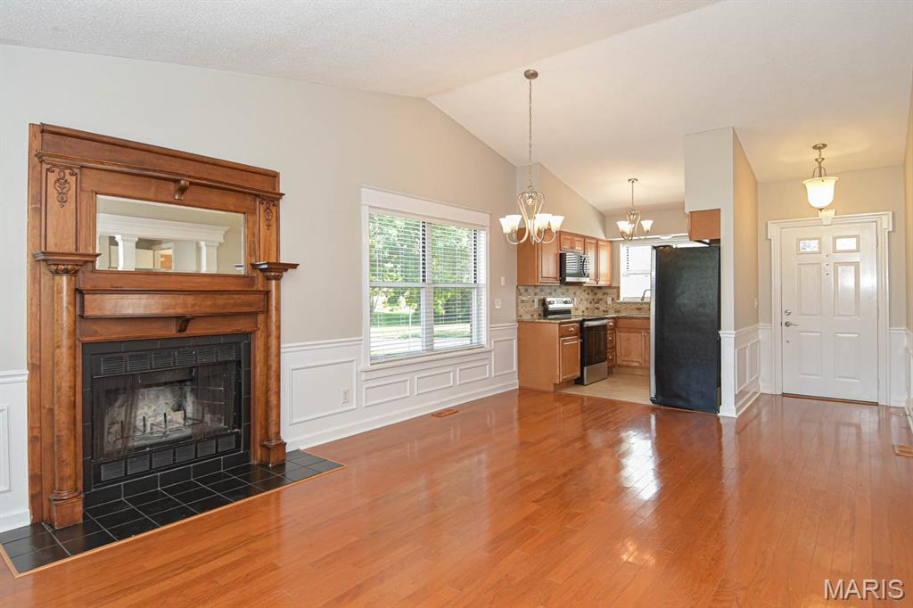 548 Woodhill Estates Drive Ballwin, MO 63021 - Photo 2 of 37