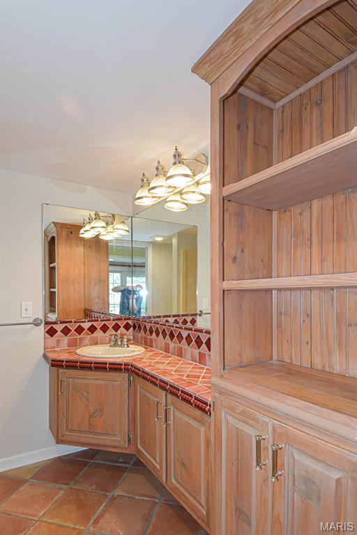 548 Woodhill Estates Drive Ballwin, MO 63021 - Photo 31 of 37