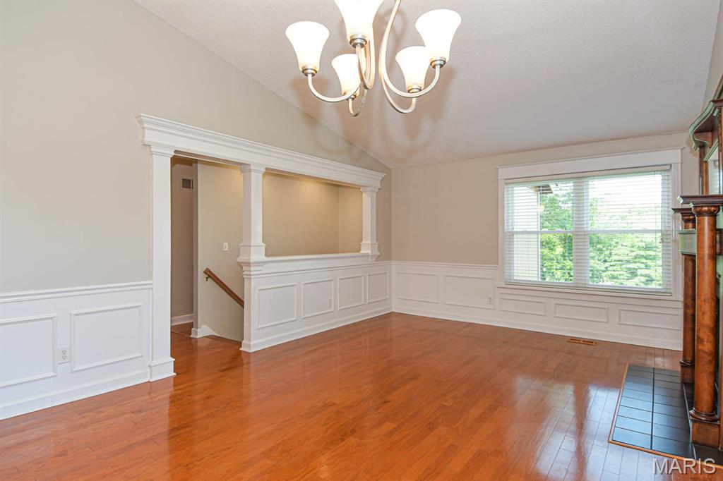 548 Woodhill Estates Drive Ballwin, MO 63021 - Photo 4 of 37