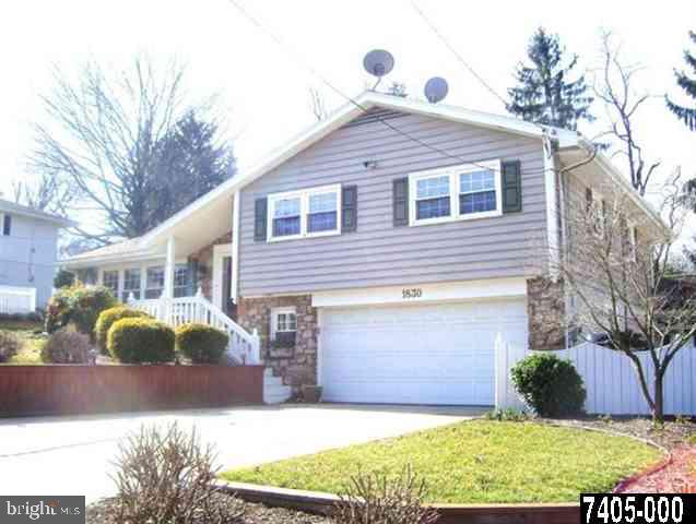 1830 Crestlyn Road York, PA 17403 - Photo 1 of 25 Gallery Image 1