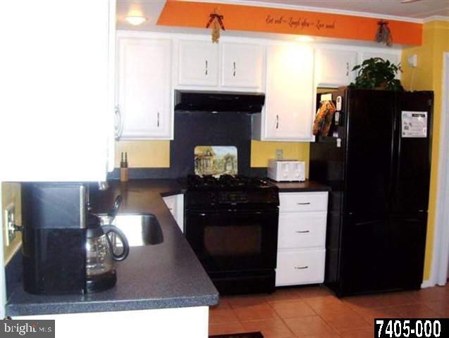 1830 Crestlyn Road York, PA 17403 - Photo 4 of 25 Gallery Image 4