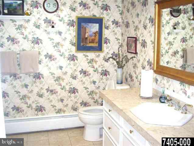 1830 Crestlyn Road York, PA 17403 - Photo 8 of 25 Gallery Image 8