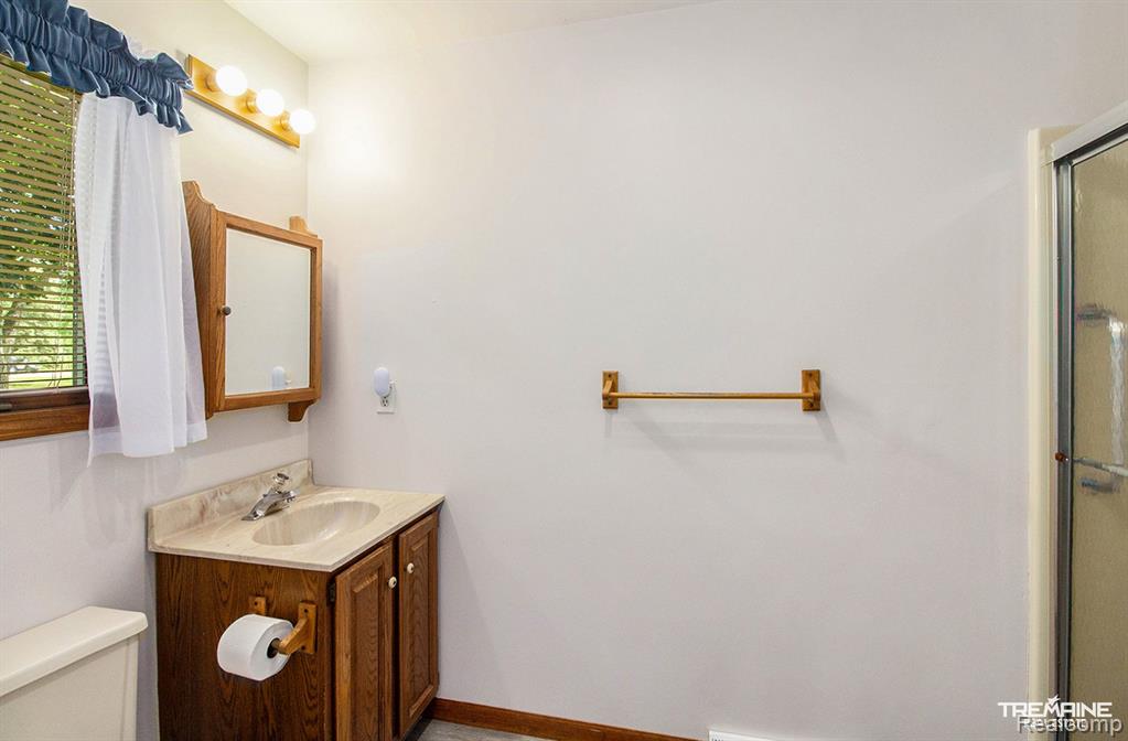 7469 Elms Road Flushing, MI 48433 - Photo 13 of 27