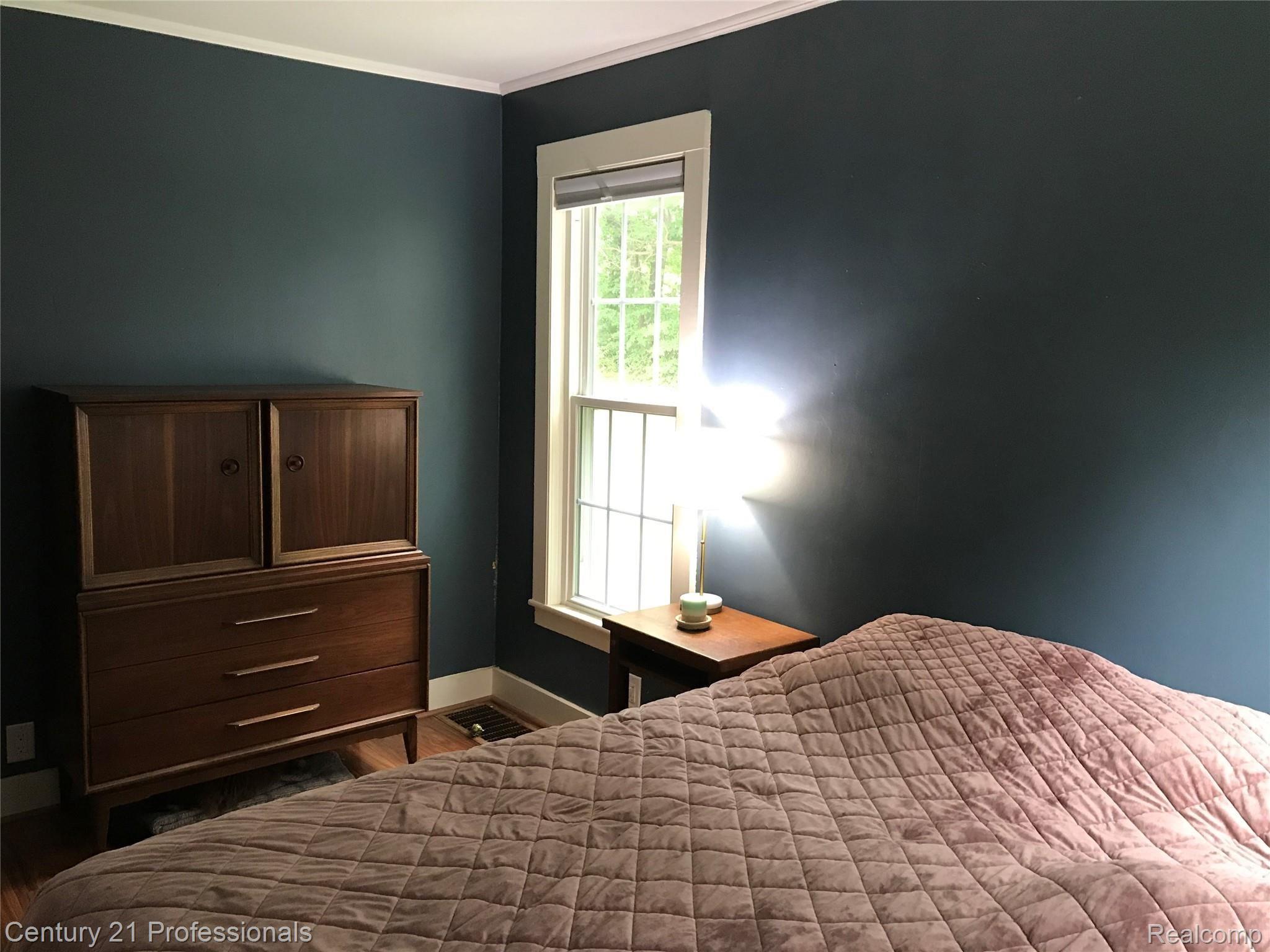 7222 Tucker Road Holly, MI 48442 - Photo 16 of 36 Main Floor Bedroom.....
