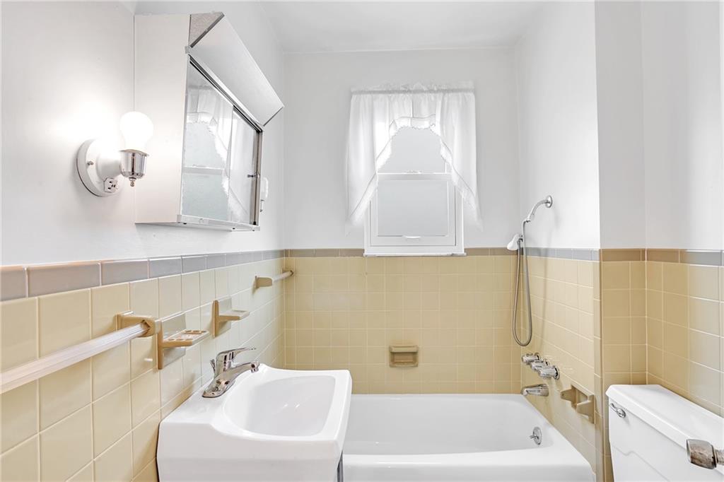 2733 Reiter Road Pittsburgh, PA 15235 - Photo 14 of 25 Gallery Image 14