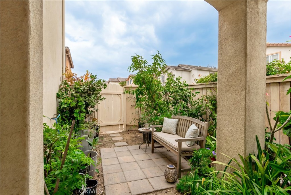 8306 Telegraph Road Downey, CA 90240 - Photo 24 of 50 Patio 2