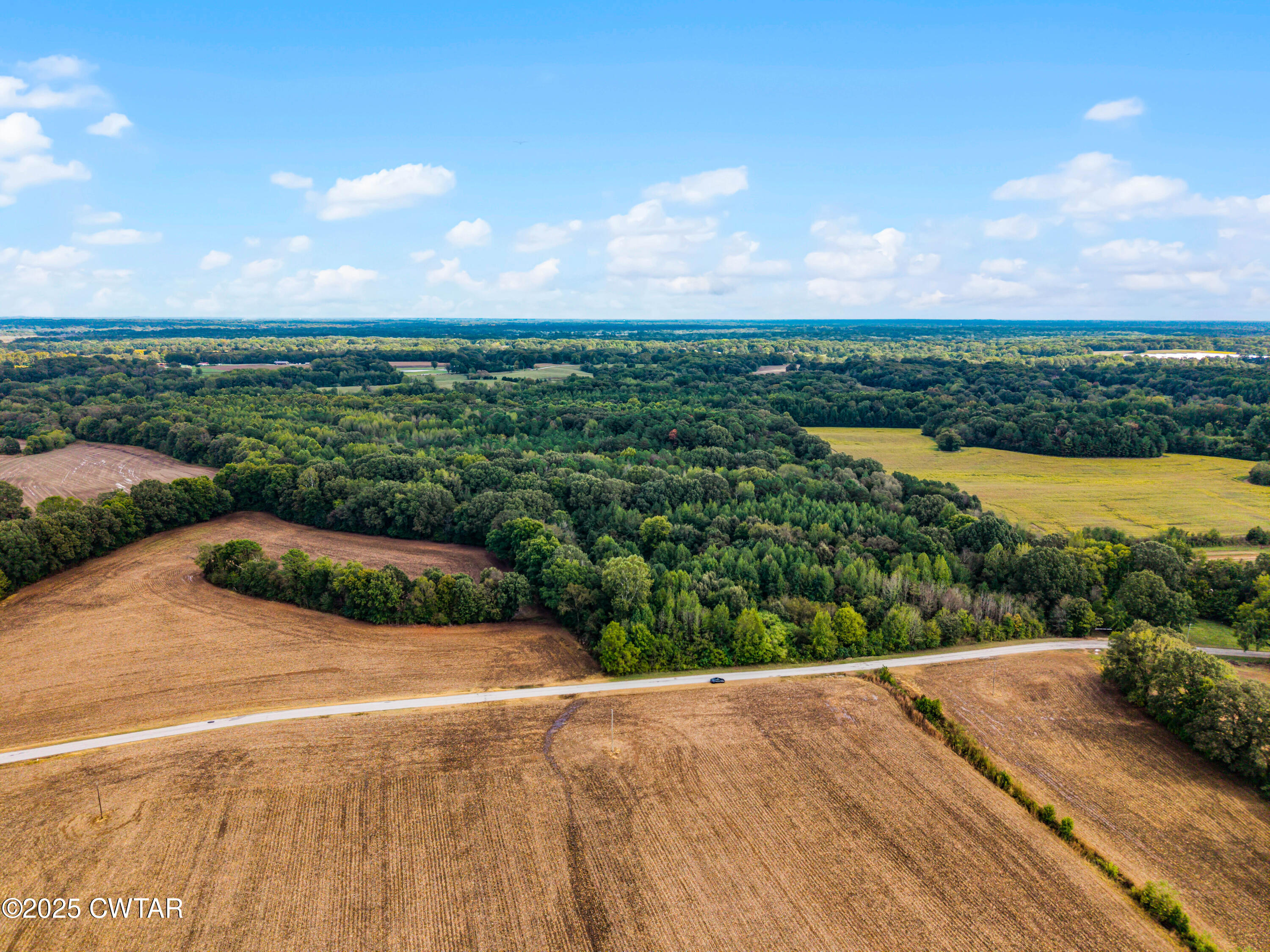 0 Harpers Chapel Road Trenton, TN 38382 - Photo 3 of 11 a view of a street with an ocean view