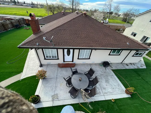an aerial view of a house having yard