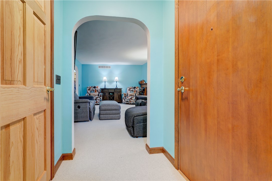 206 Bluff Drive East Rochester, NY 14445 - Photo 14 of 35