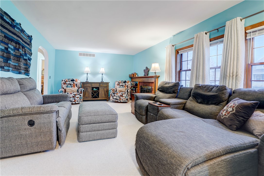 206 Bluff Drive East Rochester, NY 14445 - Photo 6 of 35