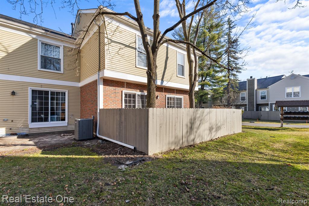 1243 Candlestick Lane Rochester, MI 48306 - Photo 23 of 32