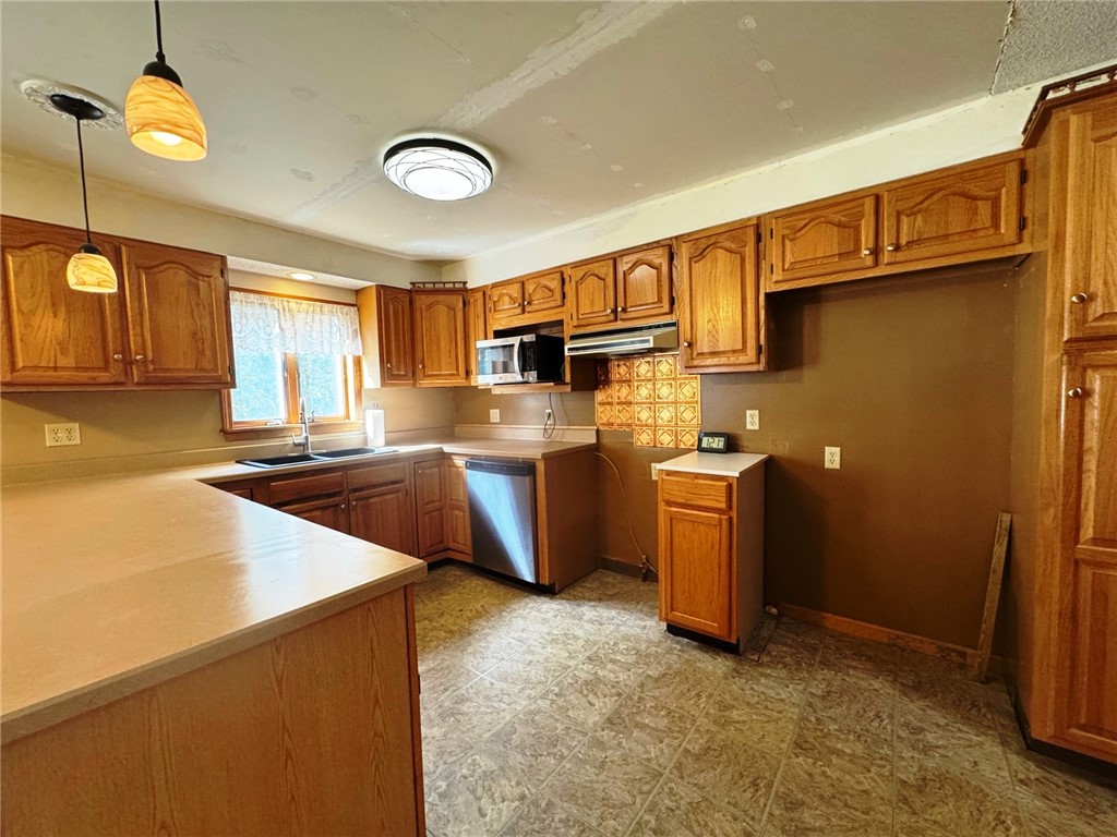 215 Pithole Road Cyclone, PA 16726 - Photo 3 of 41 Kitchen