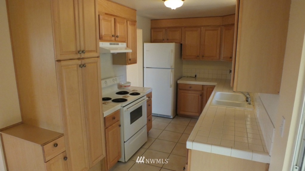 217 235th Place Southwest Bothell, WA 98021 - Photo 2 of 13