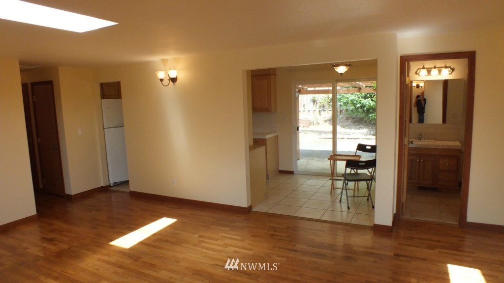 217 235th Place Southwest Bothell, WA 98021 - Photo 3 of 13