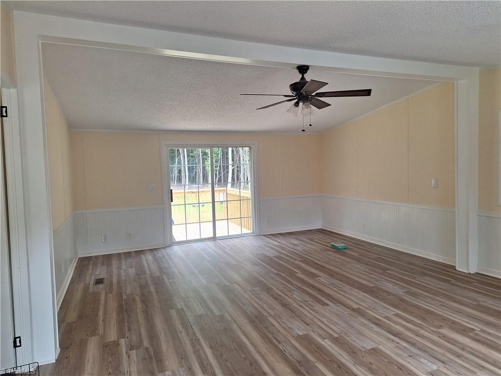 6195 Whites Chapel Road Staley, NC 27355 - Photo 4 of 20 Living room