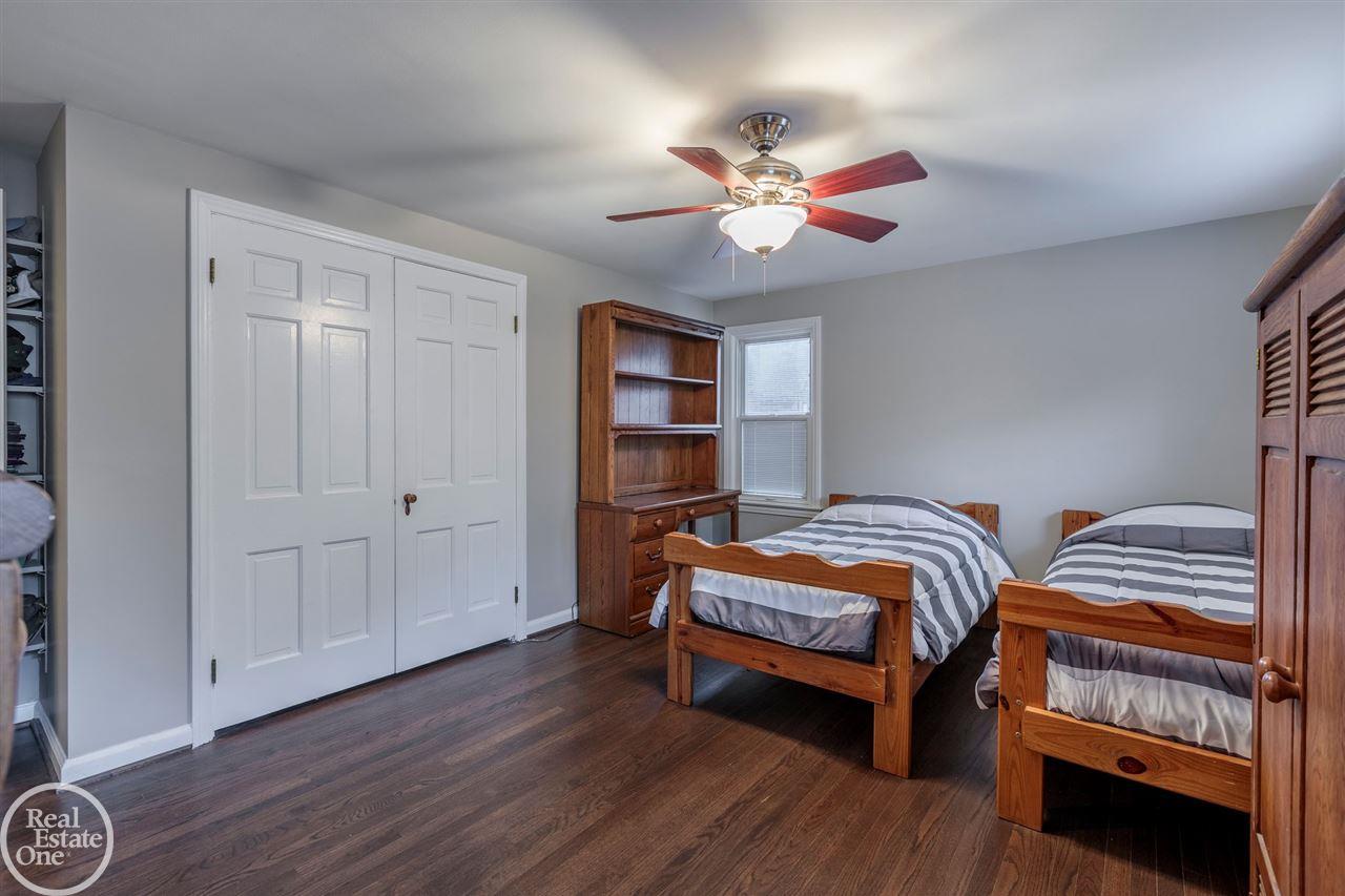 1901 Severn Road Grosse Pointe, MI 48236 - Photo 27 of 37 Bedroom