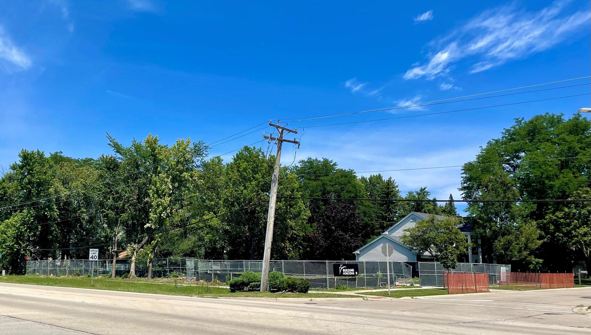 4080 Picardy Drive Northbrook, IL 60062 - Photo 3 of 4