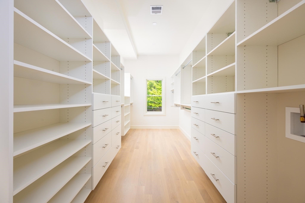 121 Jordan Road Brookline, MA 02446 - Photo 12 of 34 Gallery Image 12
