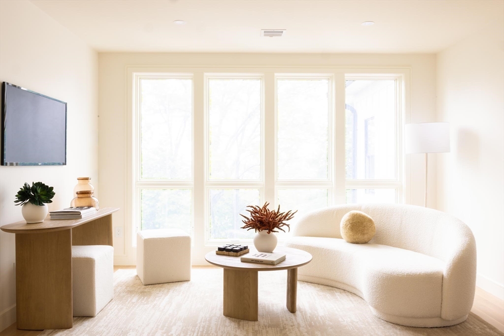 121 Jordan Road Brookline, MA 02446 - Photo 13 of 34 Gallery Image 13