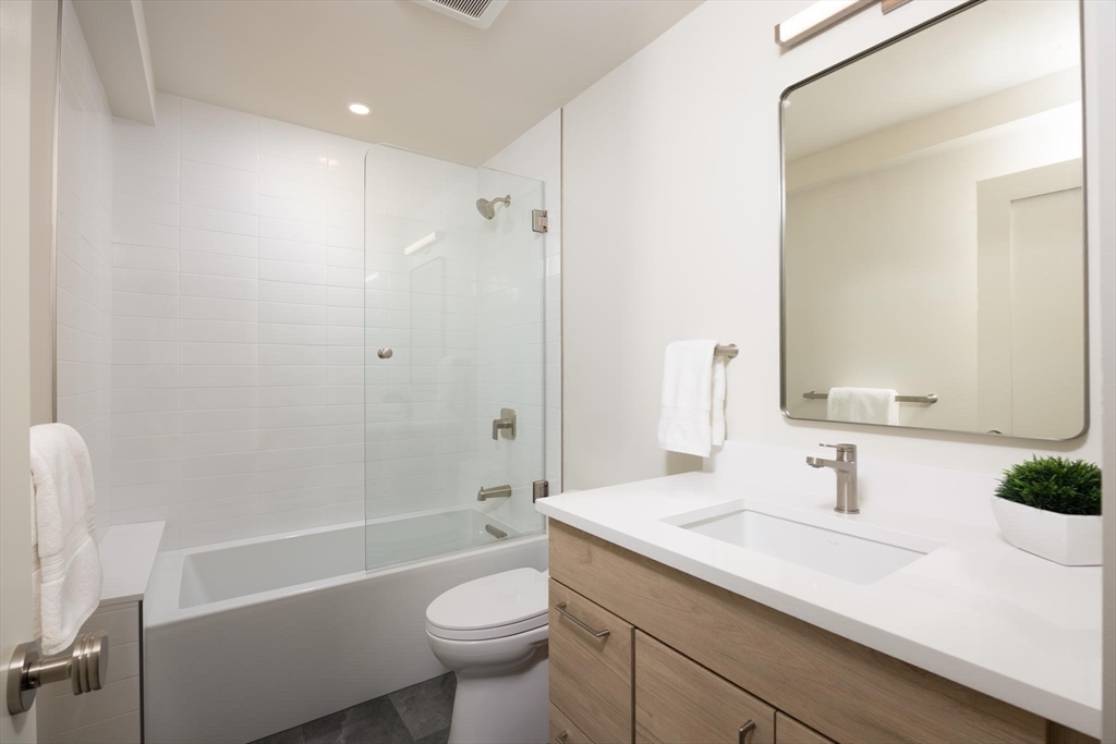 121 Jordan Road Brookline, MA 02446 - Photo 20 of 34 Gallery Image 20