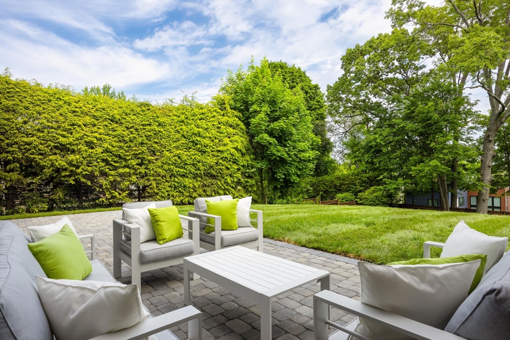 121 Jordan Road Brookline, MA 02446 - Photo 33 of 34 Gallery Image 33