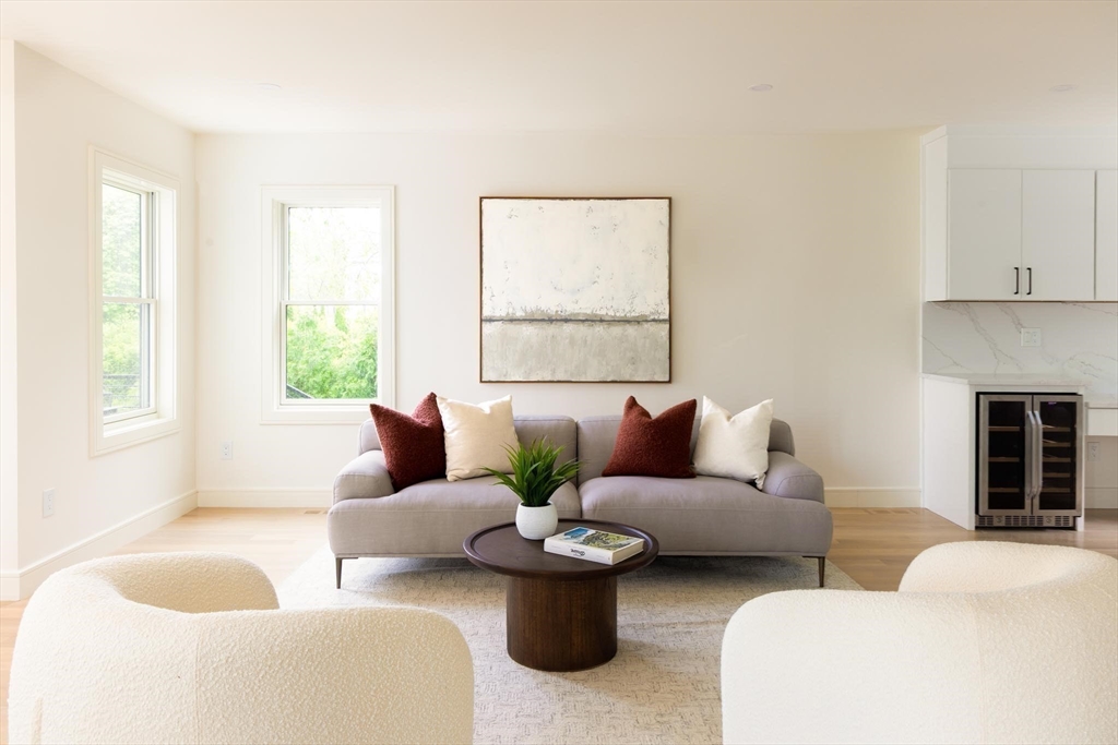 121 Jordan Road Brookline, MA 02446 - Photo 6 of 34 Gallery Image 6