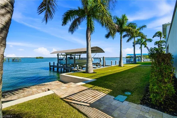 $5,875,000 | 55 Fairview Boulevard, Fort Myers Beach, FL 33931
