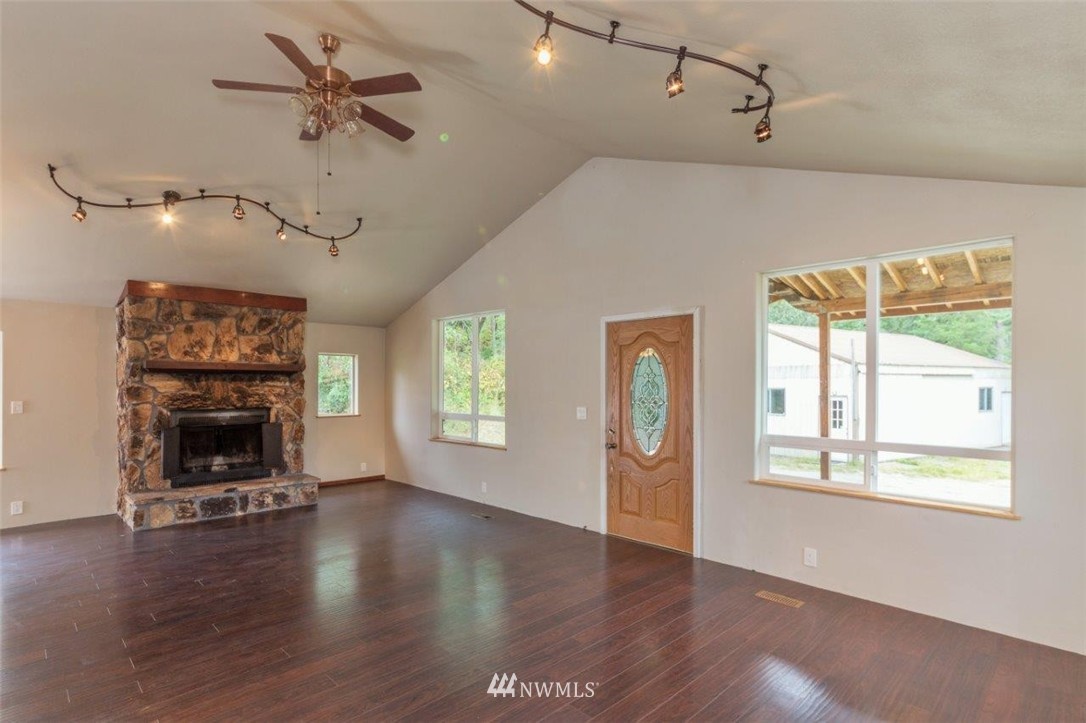 691 Martin Road Port Townsend, WA 98368 - Photo 6 of 25 Gallery Image 6