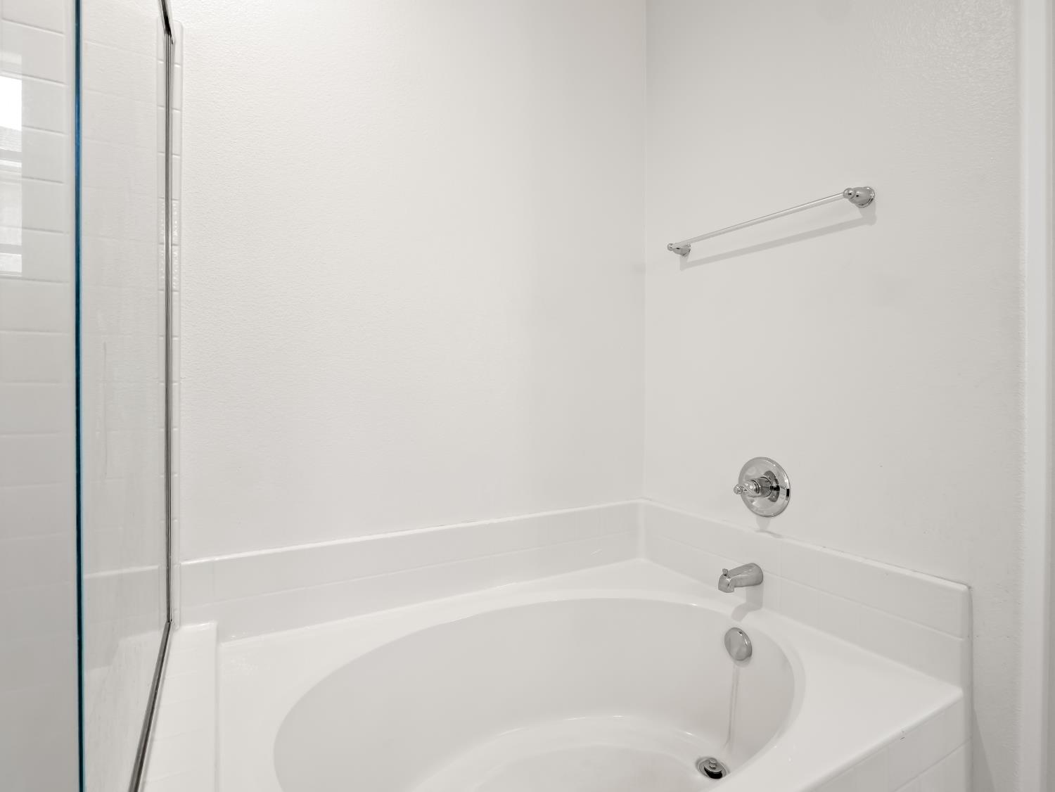 1359 Tevin Way Madera, CA 93637 - Photo 15 of 36 Gallery Image 15