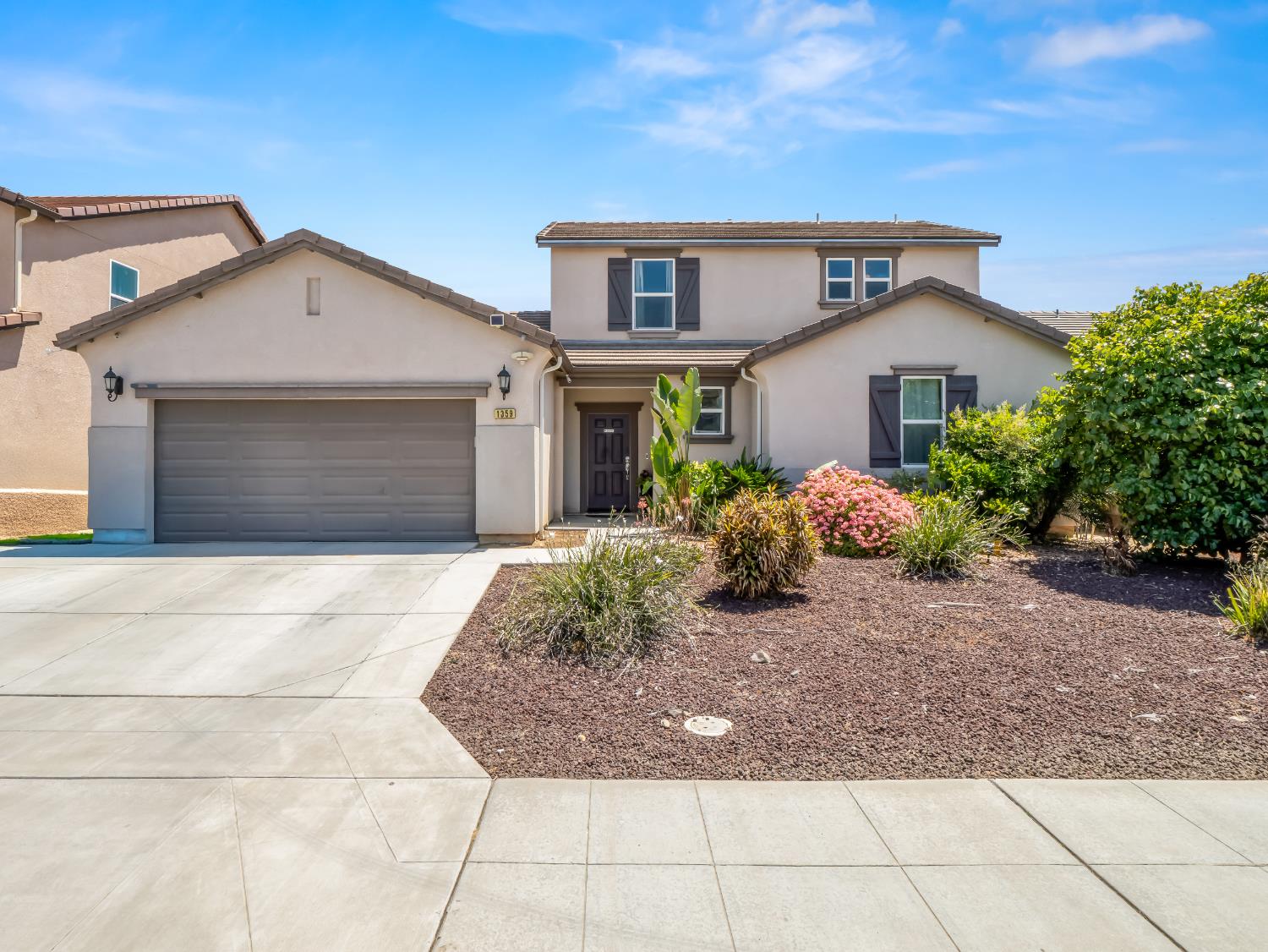 1359 Tevin Way Madera, CA 93637 - Photo 2 of 36 Gallery Image 2