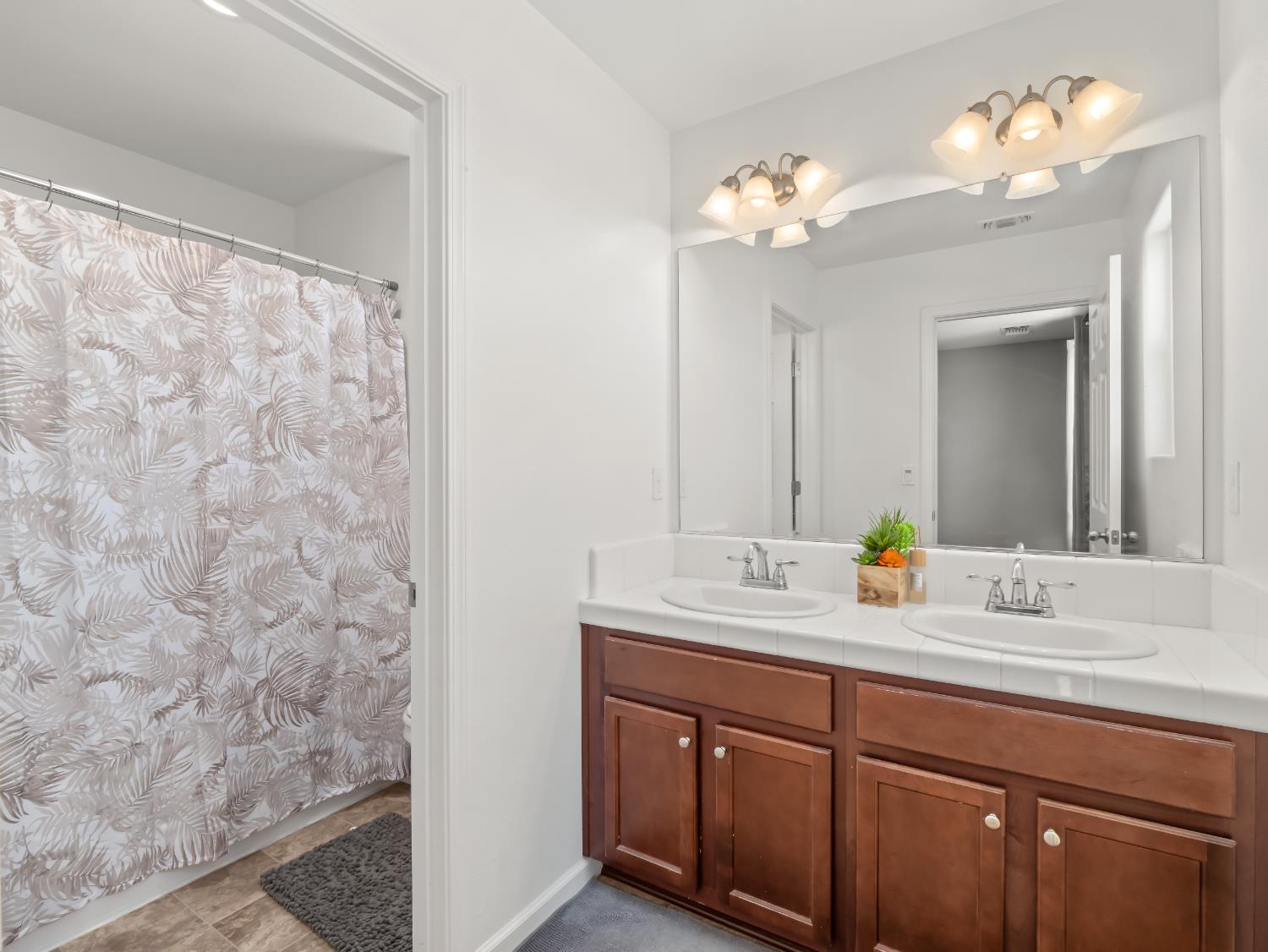 1359 Tevin Way Madera, CA 93637 - Photo 27 of 36 Gallery Image 27