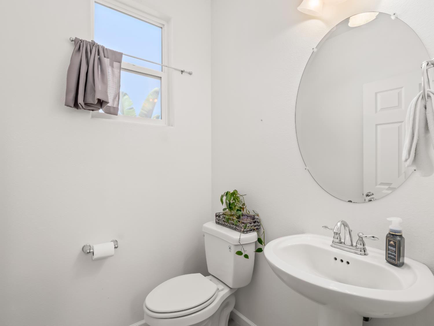1359 Tevin Way Madera, CA 93637 - Photo 29 of 36 Gallery Image 29