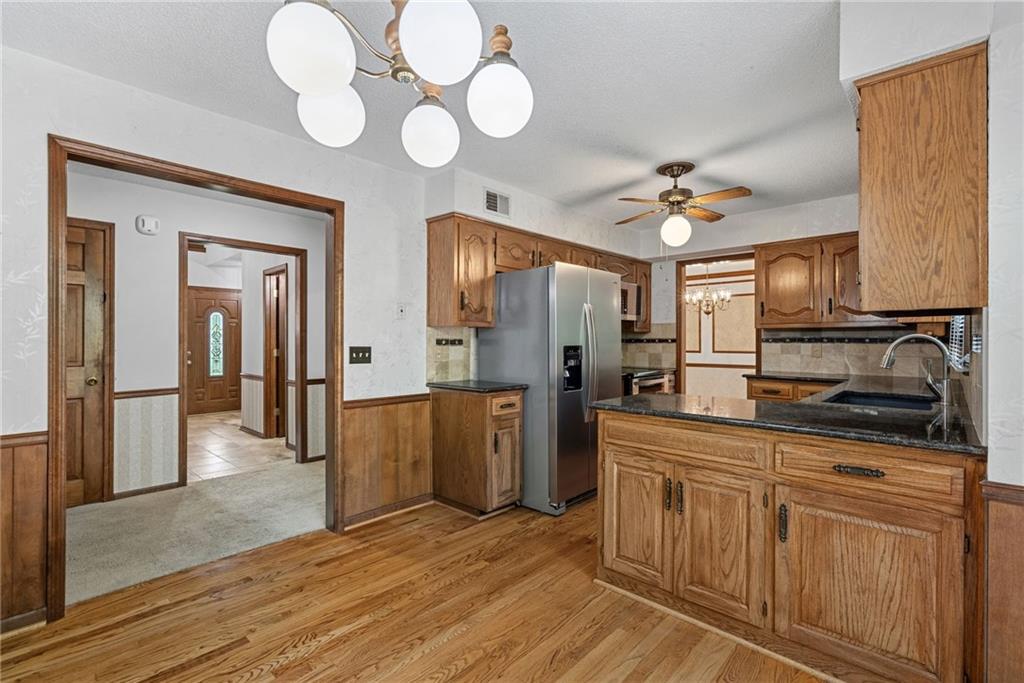 10183 Switzer Road Overland Park, KS 66212 - Photo 9 of 49 Gallery Image 9