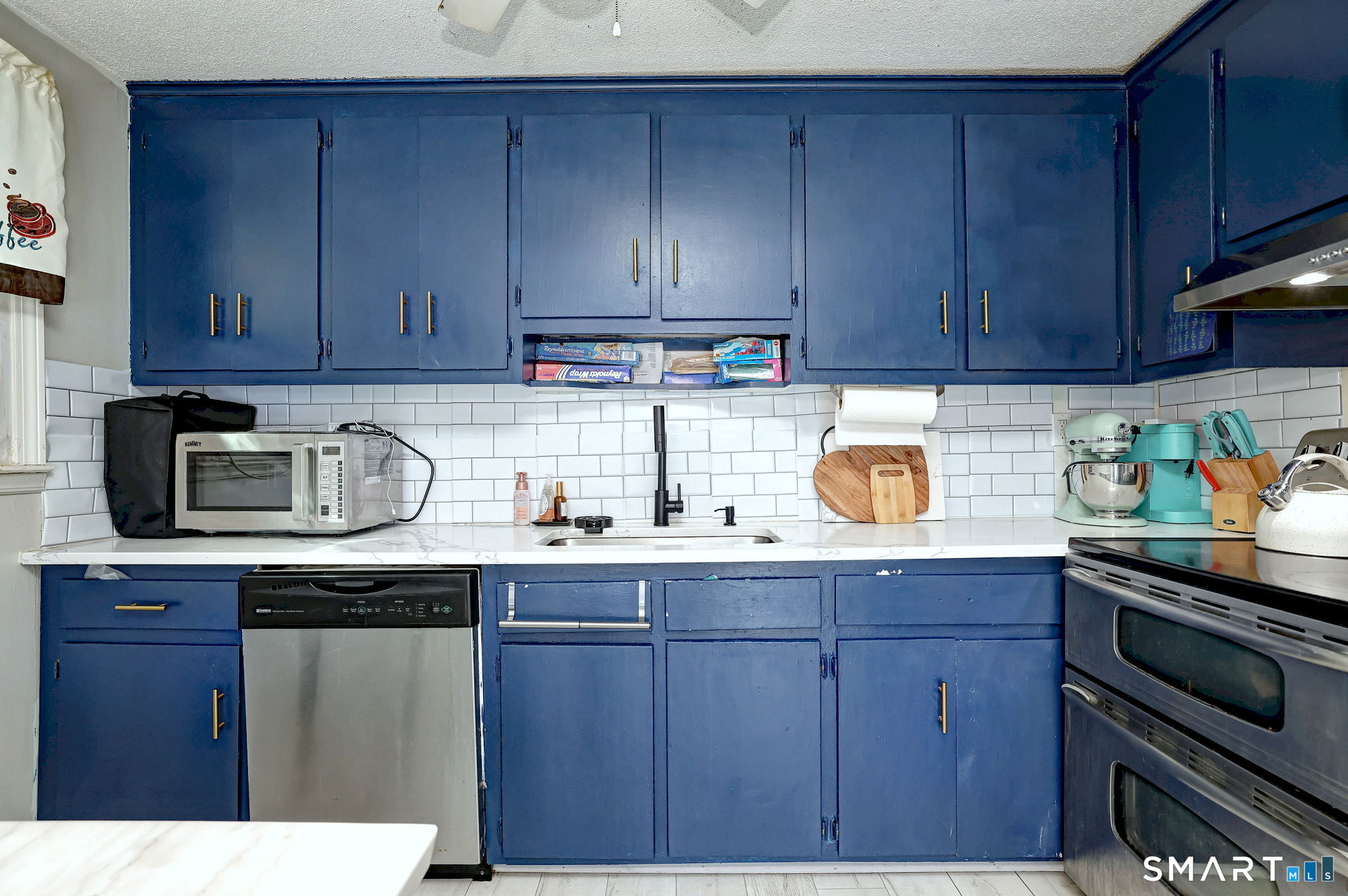 101 Hawkins Street Derby, CT 06418 - Photo 10 of 40 Upper unit