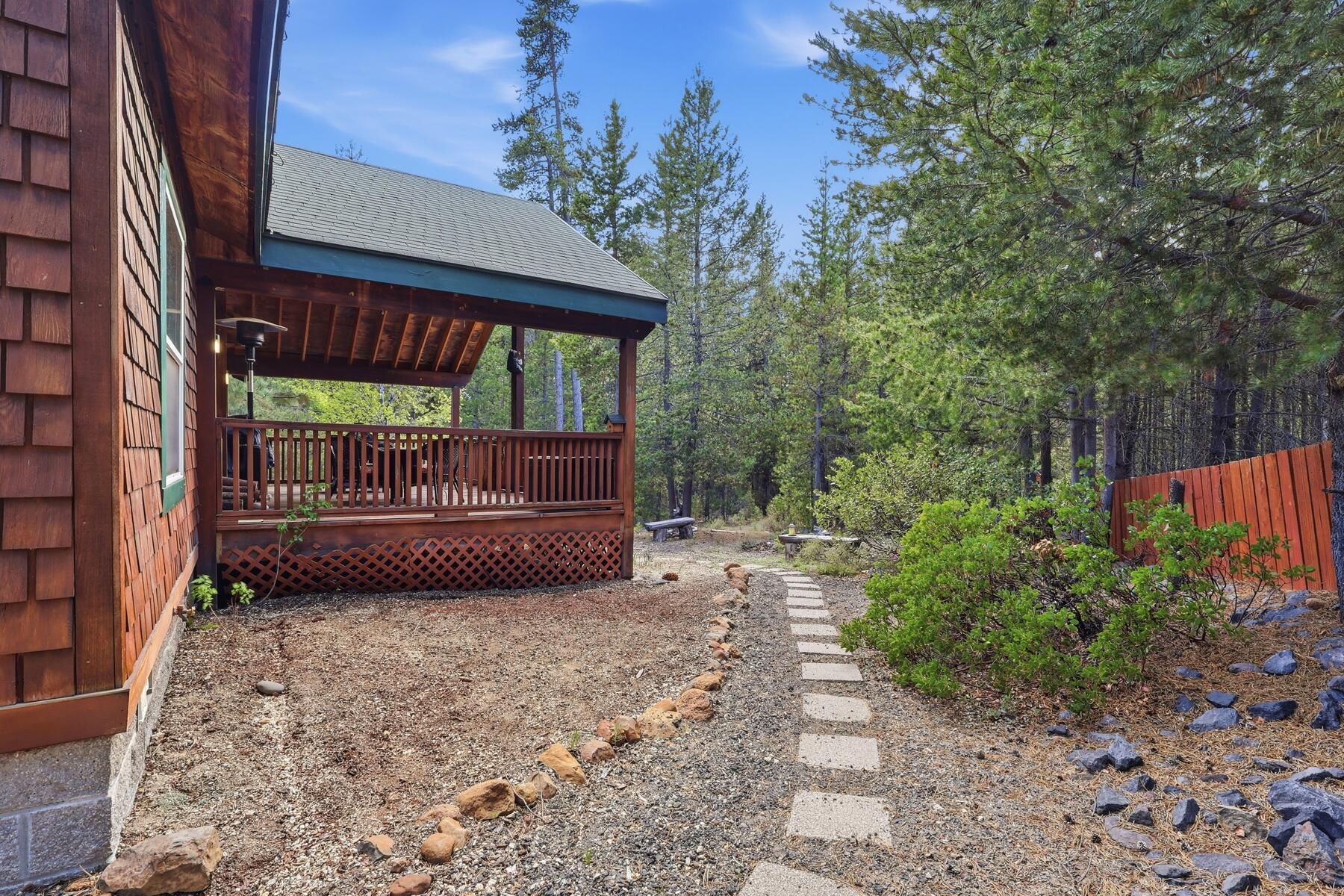 19140 Springfield Court Crescent Lake, OR 97733 - Photo 41 of 50 Path from side of house to backyard