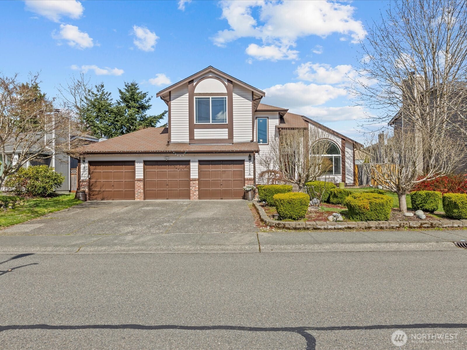 21234 Southeast 280th Street Maple Valley, WA 98038 - Photo 1 of 40