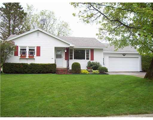 302 Silver Road Bangor, ME 04401 - Photo 1 of 13 Exterior Front.