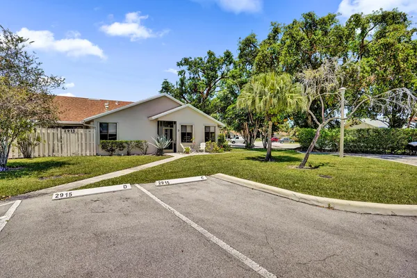 $2,700 | 2915 Northwest 12th Street, Unit D, Delray Beach, FL 33445