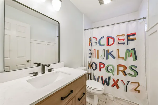 $2,300 | 13203 Yaupon Holly Lane, Houston, TX 77044