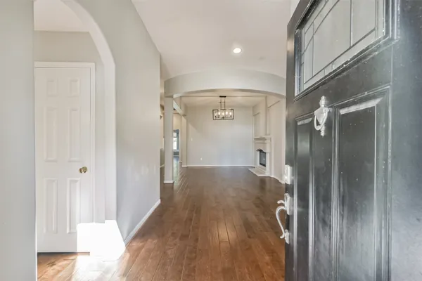 $2,300 | 13203 Yaupon Holly Lane, Houston, TX 77044