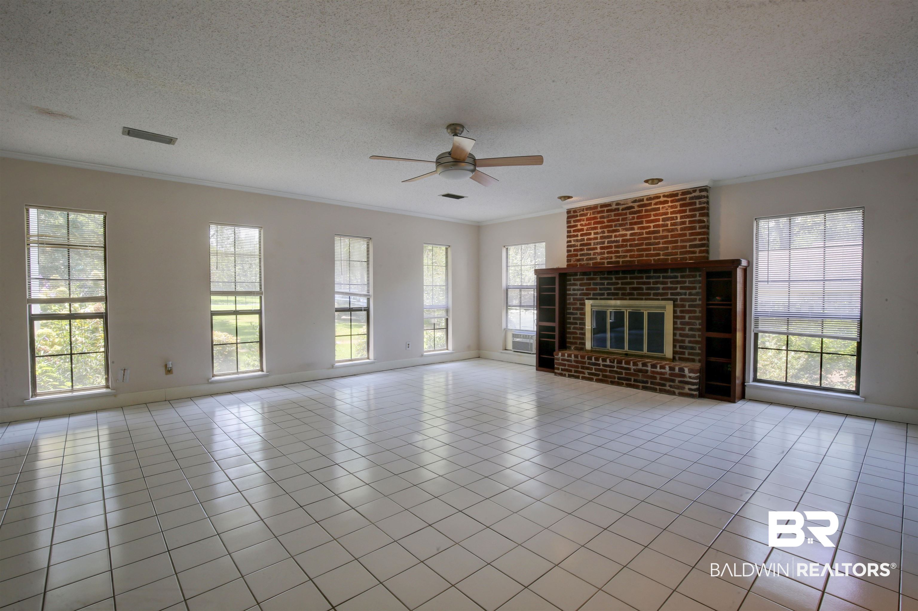 409 Santa Rosa Avenue Daphne, AL 36526 - Photo 12 of 33